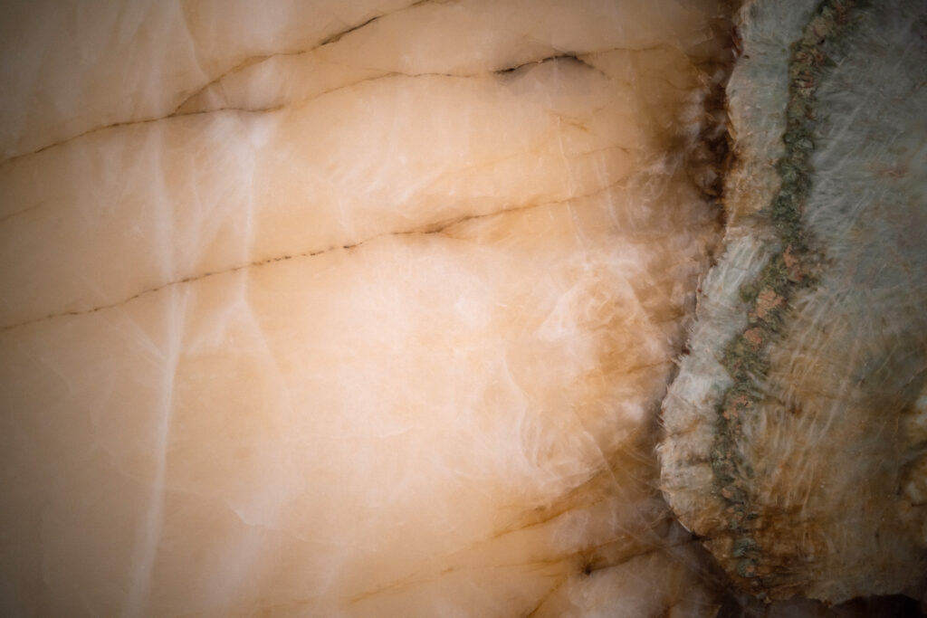 Cristallo Vitrum Wow textured natural stone
